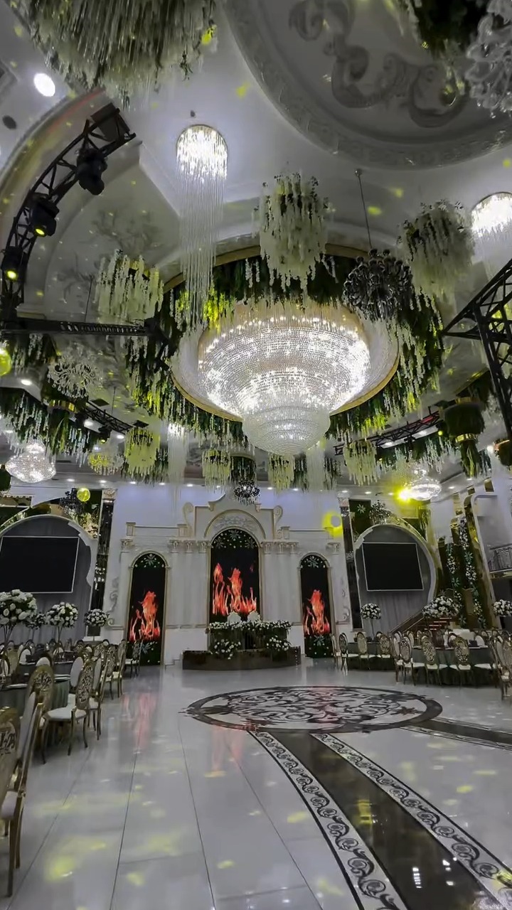 Aura şadlıq sarayı - Böyük Zal - Şəkil 3