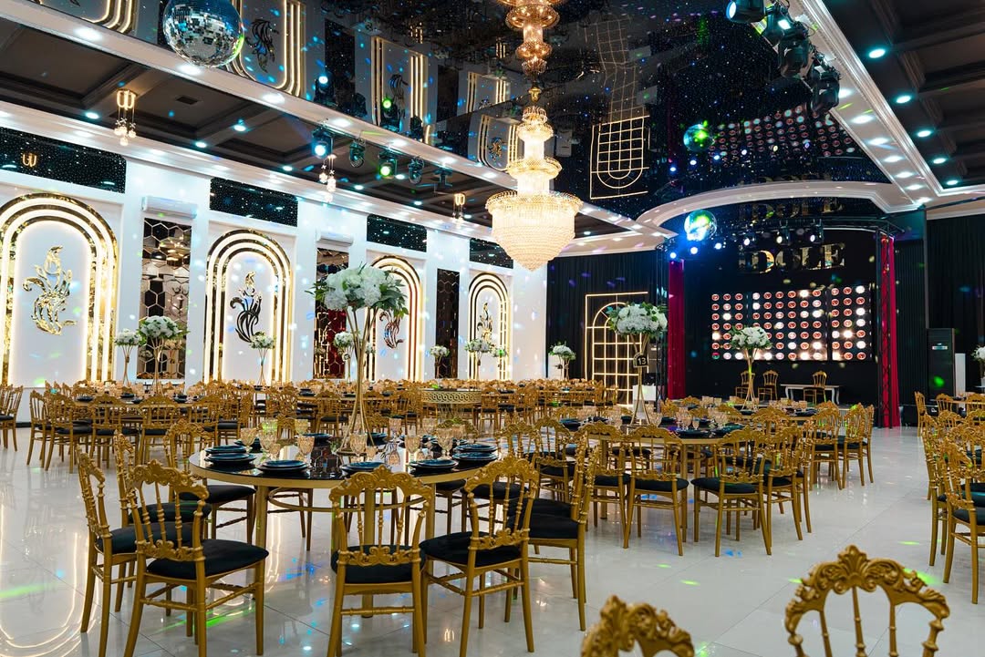 İdole Hall şadlıq sarayı - Böyük Zal - Şəkil 1
